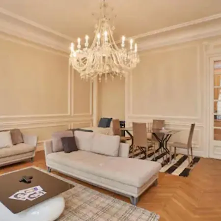 Glamorous Apartment, Excellent Location * Paris
